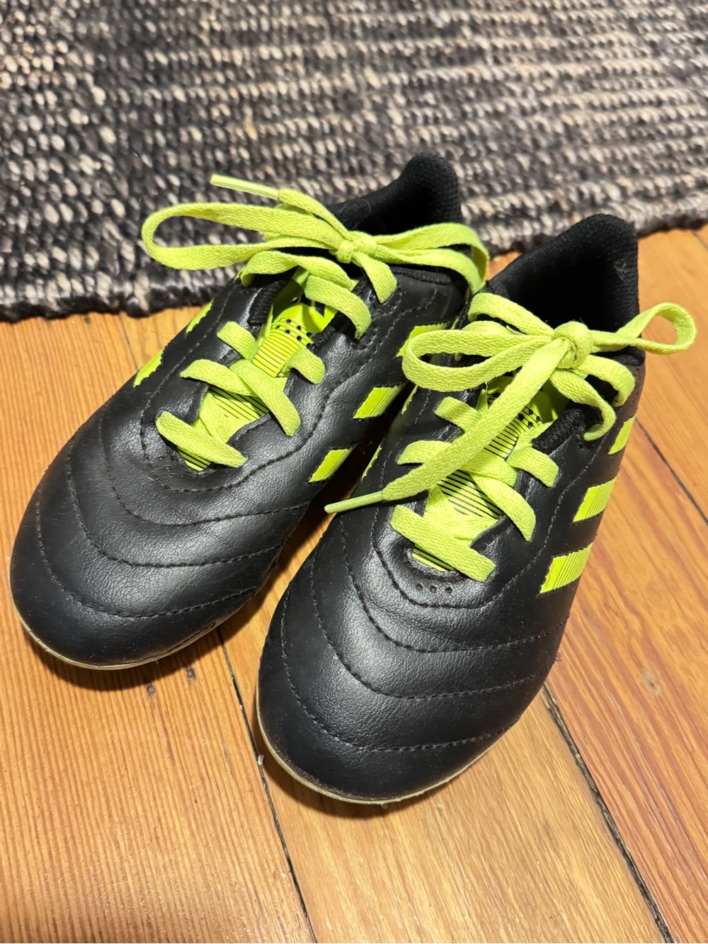 Soccer cleats